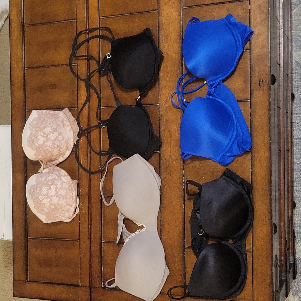 Victoria Secret, Women's 34B, Bra lot. 2 Black, 1 Grey, 1 Blue, 1Pink/White